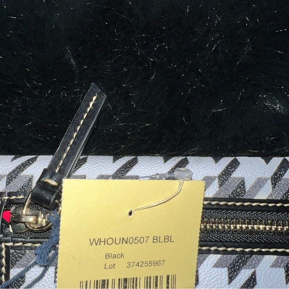 Dooney Houndstooth Wallet NWT - Picture 6 of 6